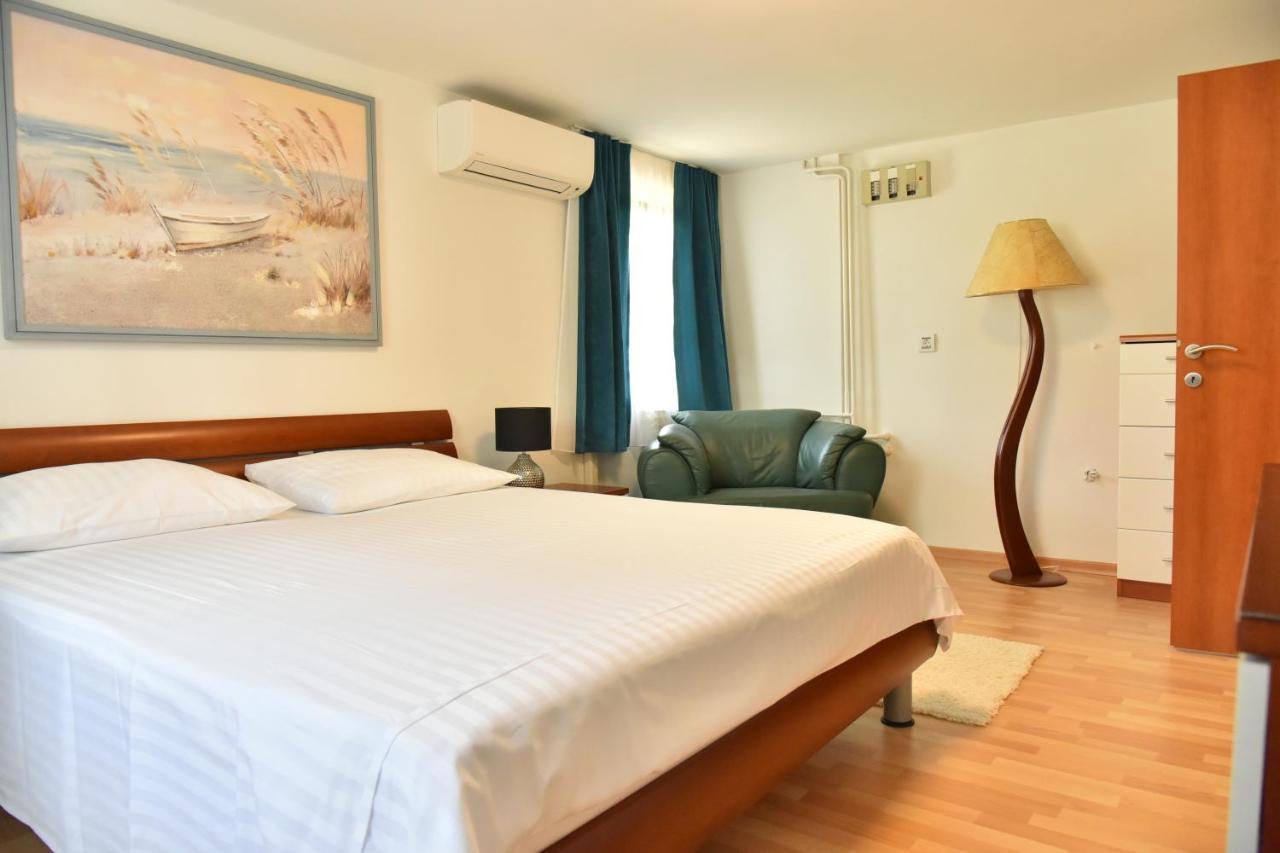 Villa Lux Nina With Six Bedrooms, Private Pool, Sauna Zadar Exterior photo